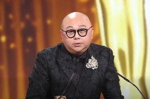 林盛斌颁奖礼打碎奖座被疑炒作，吴家乐踢爆金牌媒人身份疑似造假