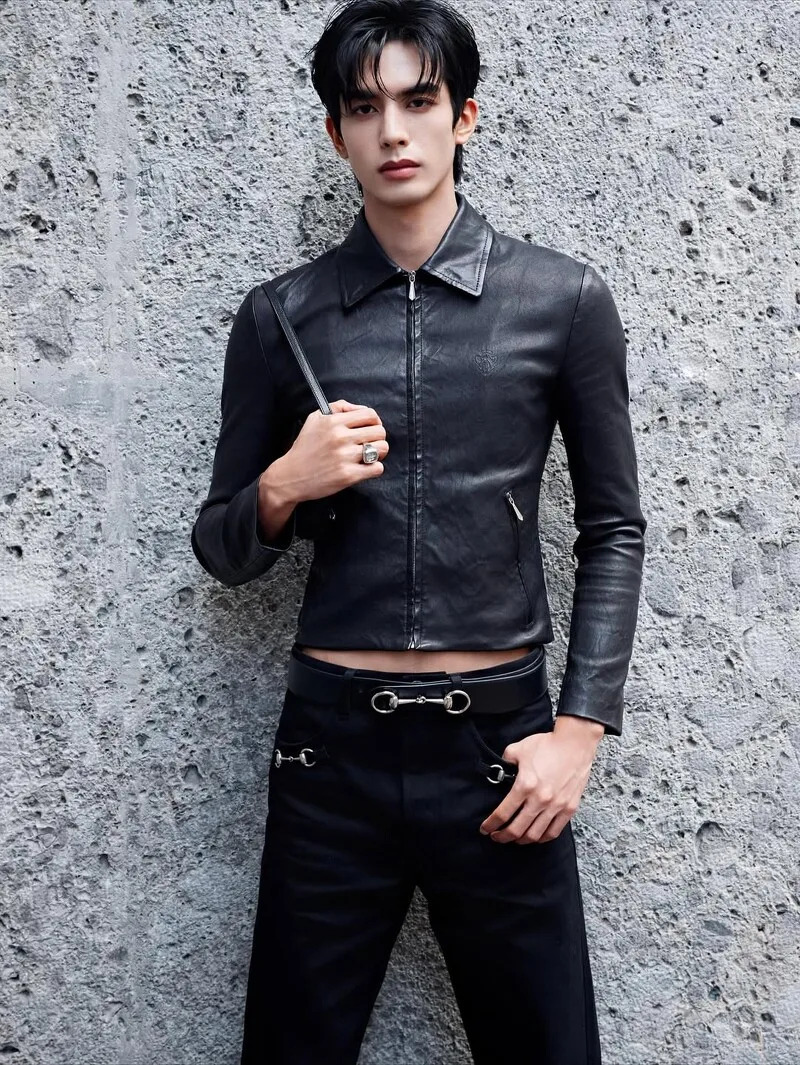 宋威龙西装穿搭