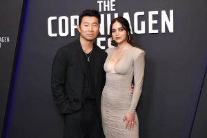 漫威首位华裔英雄刘思慕谈好莱坞种族困境，坦言非白人演员作为主角的机会依然匮乏