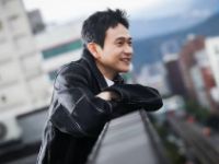 刘冠廷欲在今年补办婚礼，笑称一岁儿是手机监工