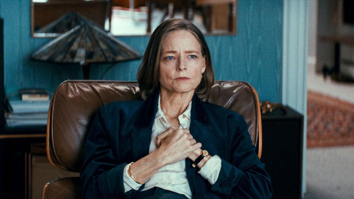 阿莫多瓦首部英语片《隔壁房间》：朱丽安·摩尔与蒂尔达·斯文顿的生死博弈