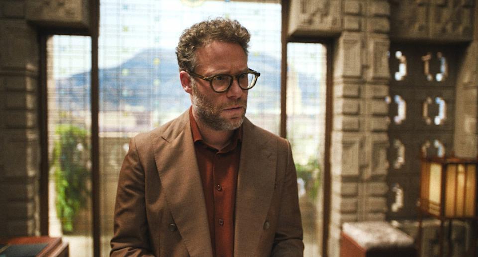 《片廠風雲》從故事題材到形式，都不斷地開好萊塢各種玩笑。（Apple TV+提供）