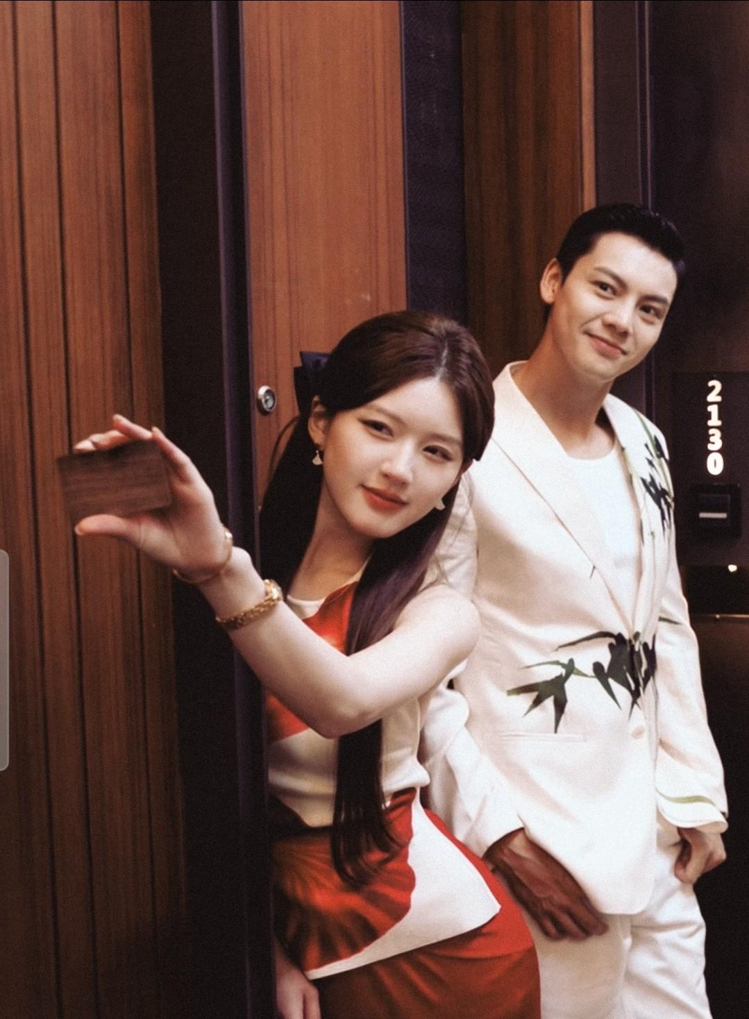 许我耀眼剧评:赵露思陈伟霆深陷假面婚姻,揭秘都市剧人性清醒与成长2