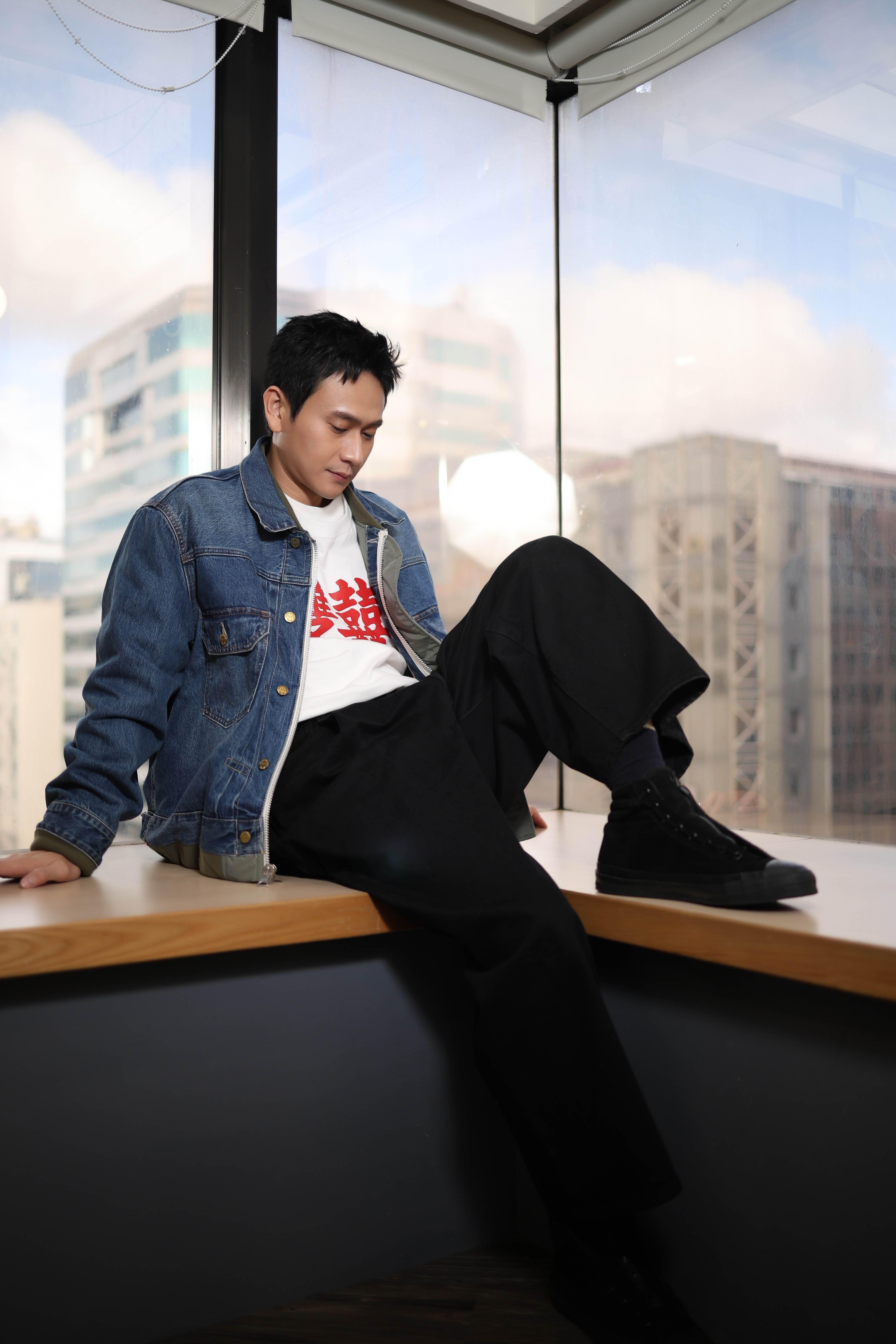 与父亲儿时相处过程，刘冠廷有恐惧也见过温柔的一面。（图／东森娱乐）