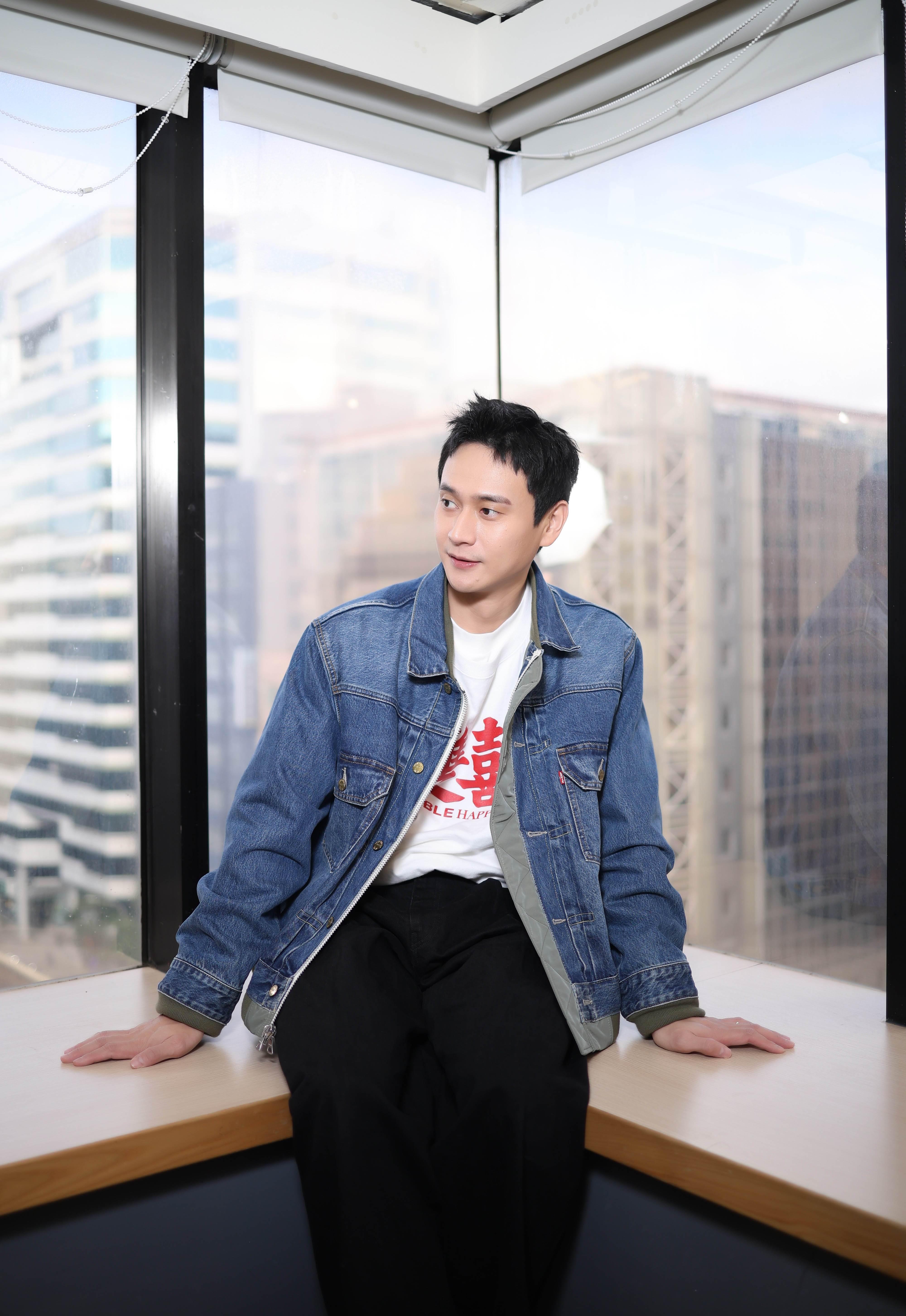 刘冠廷以爱与榜养教育儿子小太阳。（图／东森娱乐）