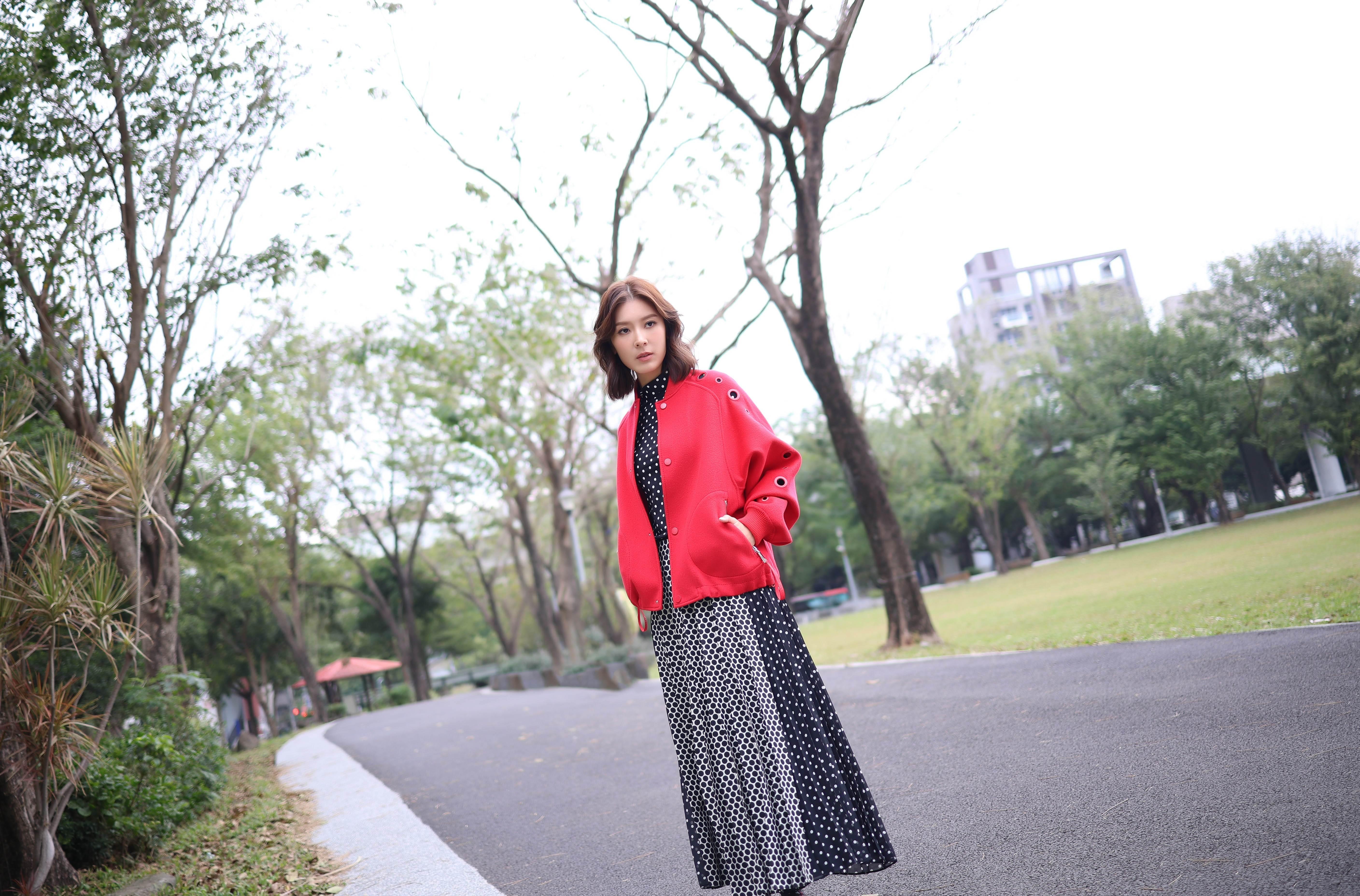 老公陆政渡情绪稳定，带给余香凝满满安全感。