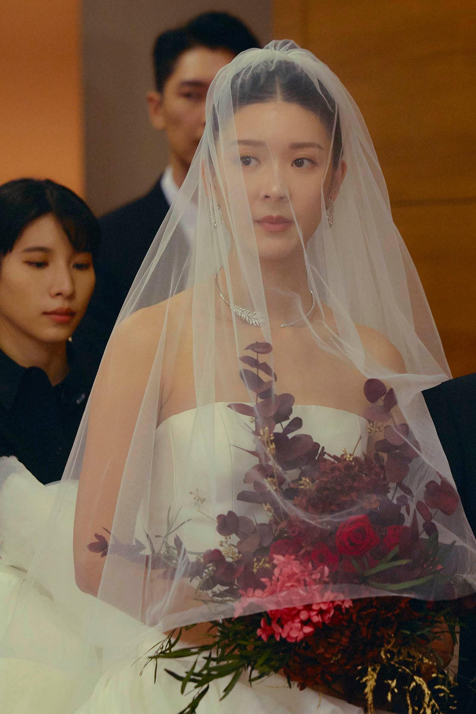 余香凝在《双囍》饰演新娘吴黛玲。