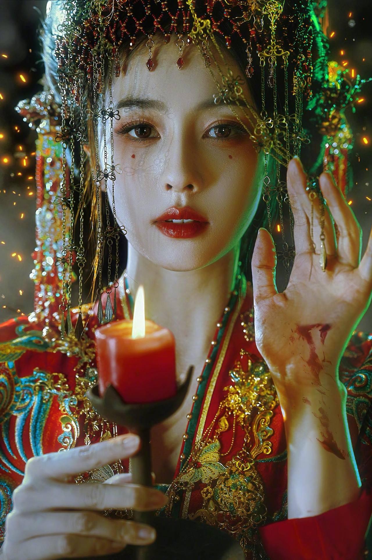 白鹿《唐宫奇案》血色嫁衣美出圈，揭秘她从试镜失败到顶流的7个故事-1