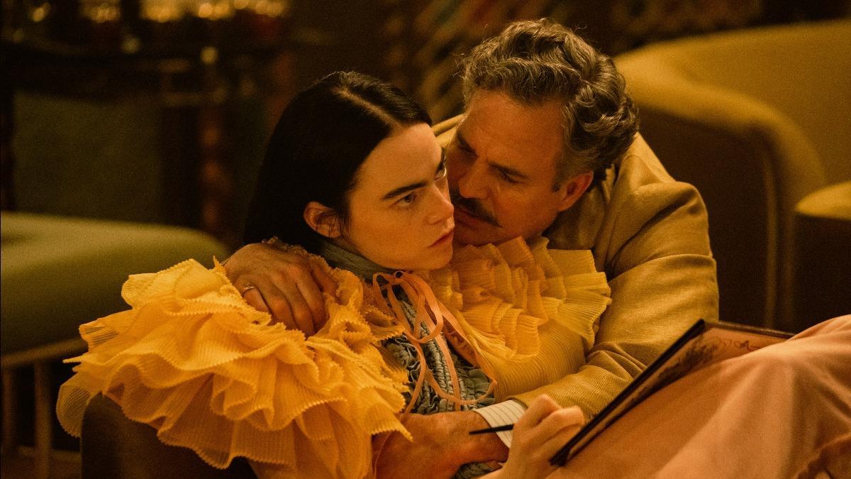 《可怜的东西》。(图/CATCHPLAY提供)