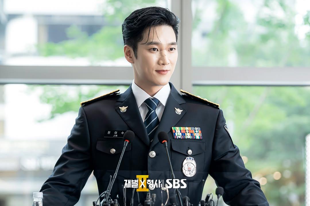 《财阀X刑警2》安普贤剧照